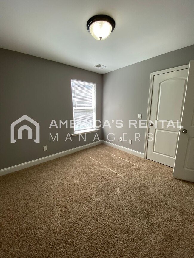 Building Photo - Home for rent in McCalla, AL!!! AVAILABLE NOW!!