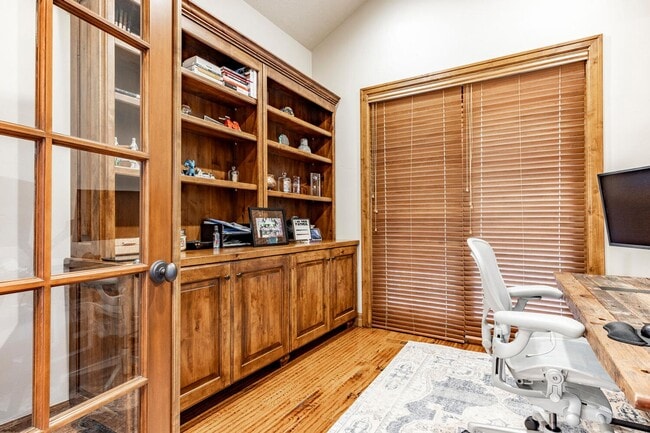 Building Photo - Magnificent Mountain Living in Jeremy Ranch