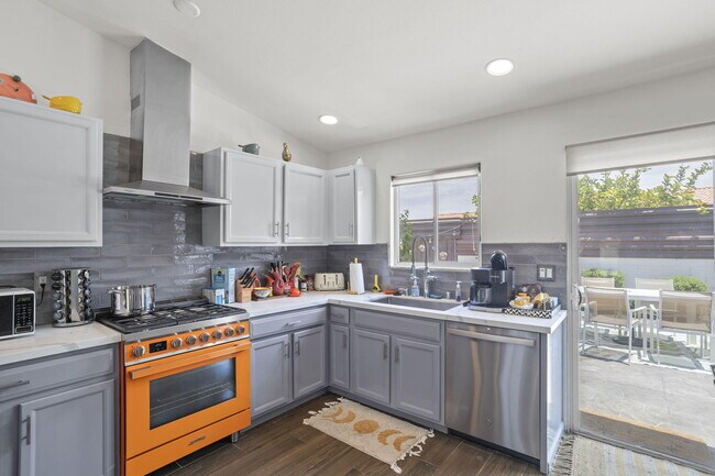 Building Photo - 52280 Avenida Ramirez