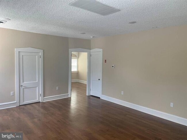 Building Photo - 135 Park Pl