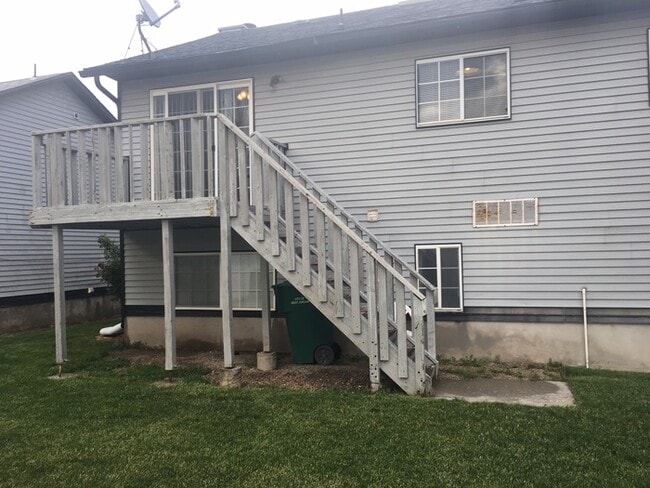 Building Photo - Spacious West Jordan Home!