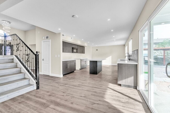 Building Photo - 6845 Coley Ave