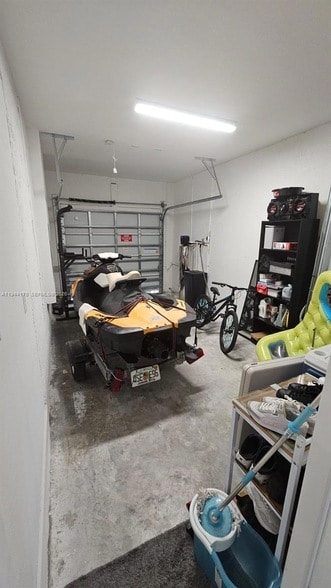 Building Photo - 1146 SE 26th Ter