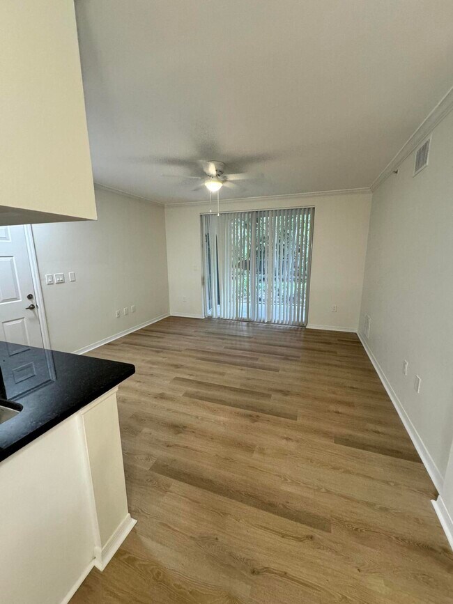Building Photo - 6475 Emerald Dunes Dr