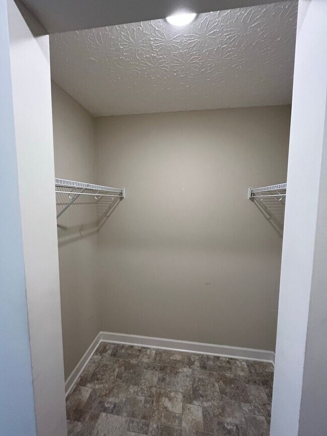 Building Photo - Charming Rural Retreat in Richwood- Fiber Internet Included!