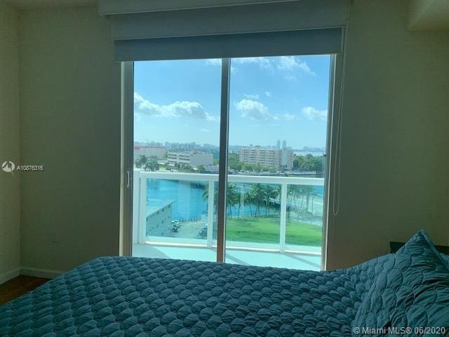 Building Photo - 7900 Harbor Island Dr