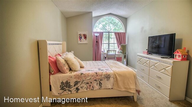 Building Photo - 913 Red Dandy Dr