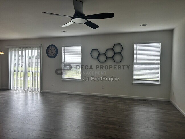 Building Photo - 288 Crestfield Ct
