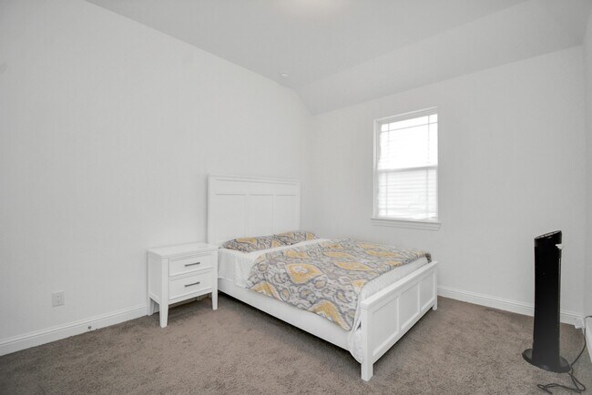 Building Photo - 21302 Rose Loch Ln