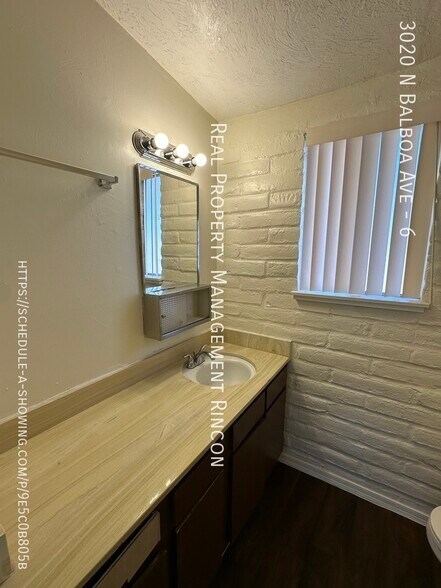 Building Photo - 3020 N Balboa Ave