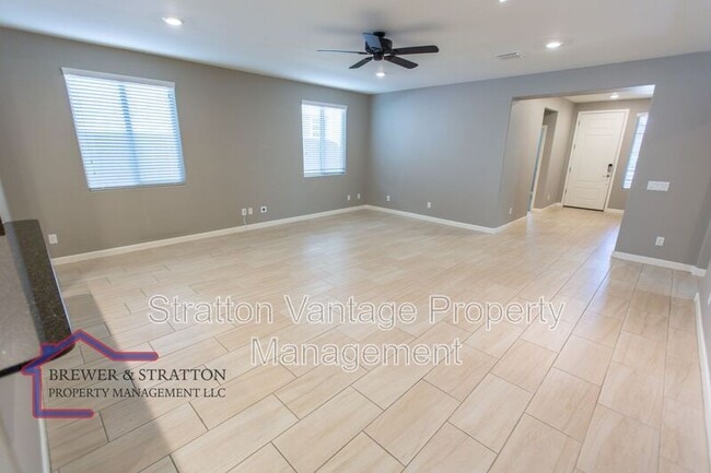 Building Photo - 4118 E Hoot Owl Trail