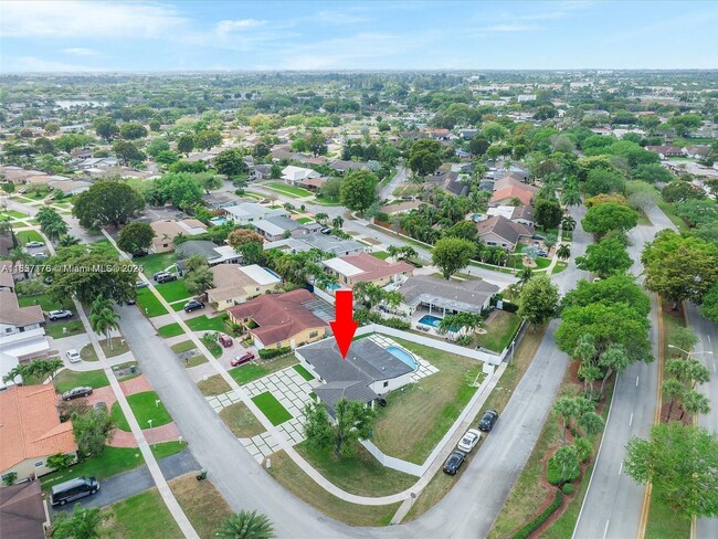 Building Photo - 1650 NW 114th Ave