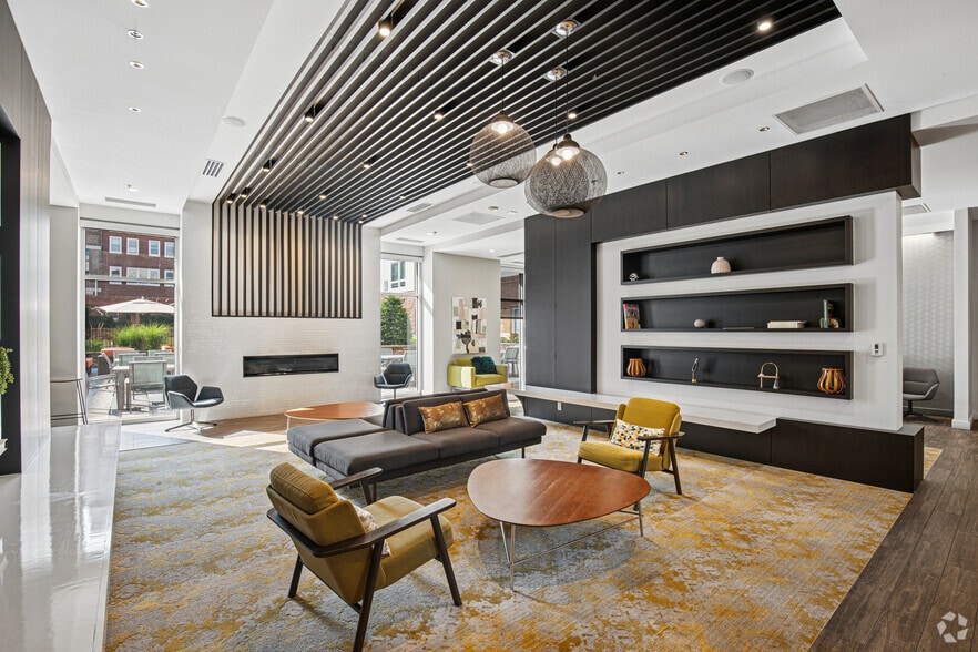 Resident Lounge - The Residences at Mid-town Park