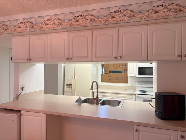 Building Photo - Spacious 1 bedroom at Pier 43!