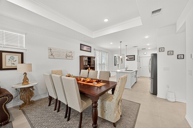 Building Photo - 8047 Prospect Dr