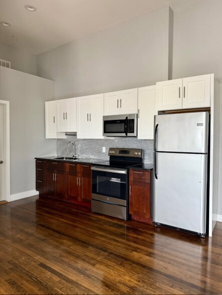 Building Photo - 1501 S 17th St