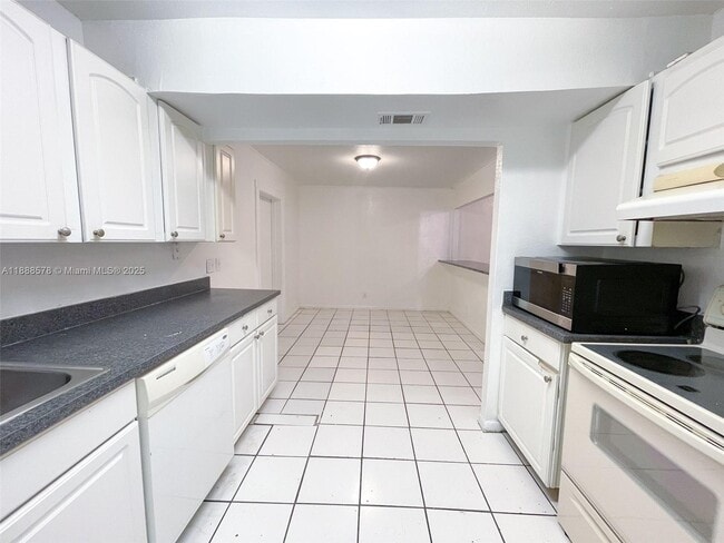 Building Photo - 5970 NW 28th St