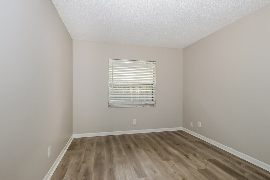 Building Photo - 1162 Fernlea Dr