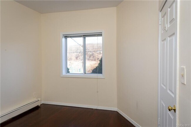 Building Photo - 33 Holmes Rd