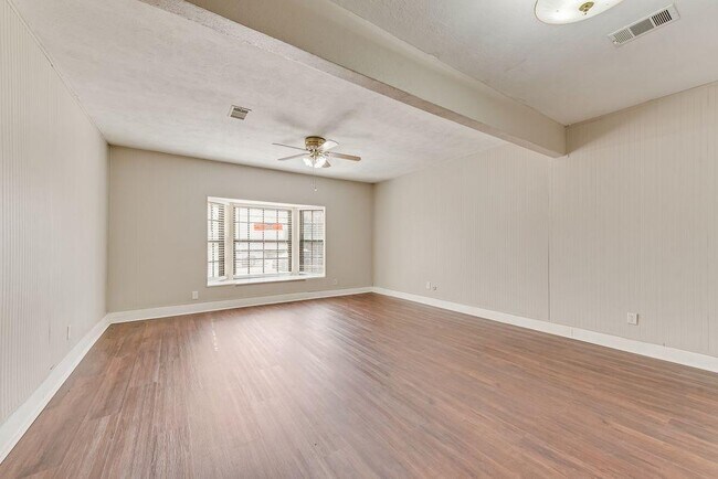 Building Photo - 4209 Martindale Dr
