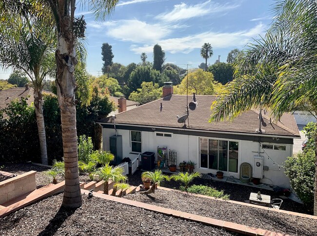 Primary Photo - Beautiful 2 bed 2 bath
