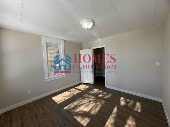 Building Photo - Four Bedroom House | Move In Ready