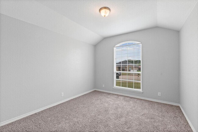 Building Photo - 2704 Tarrant County Dr