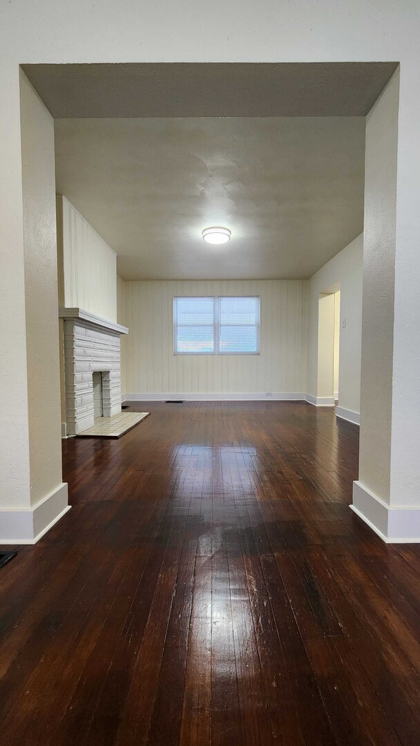 Building Photo - Updated 4BR house with garage!
