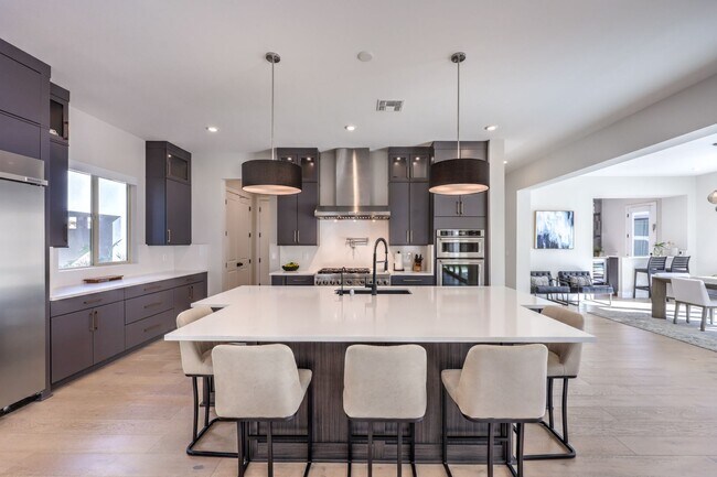 Building Photo - Exquisite 6-bed/ 6-bath residence nestled within the prestigious, guard-gated community of Revere...