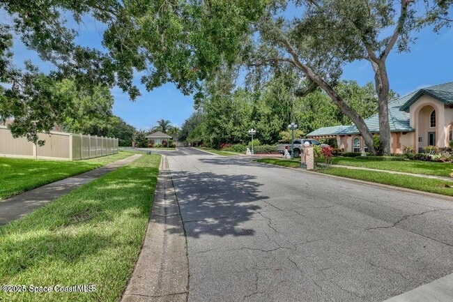 Building Photo - 2559 Christopher Dr