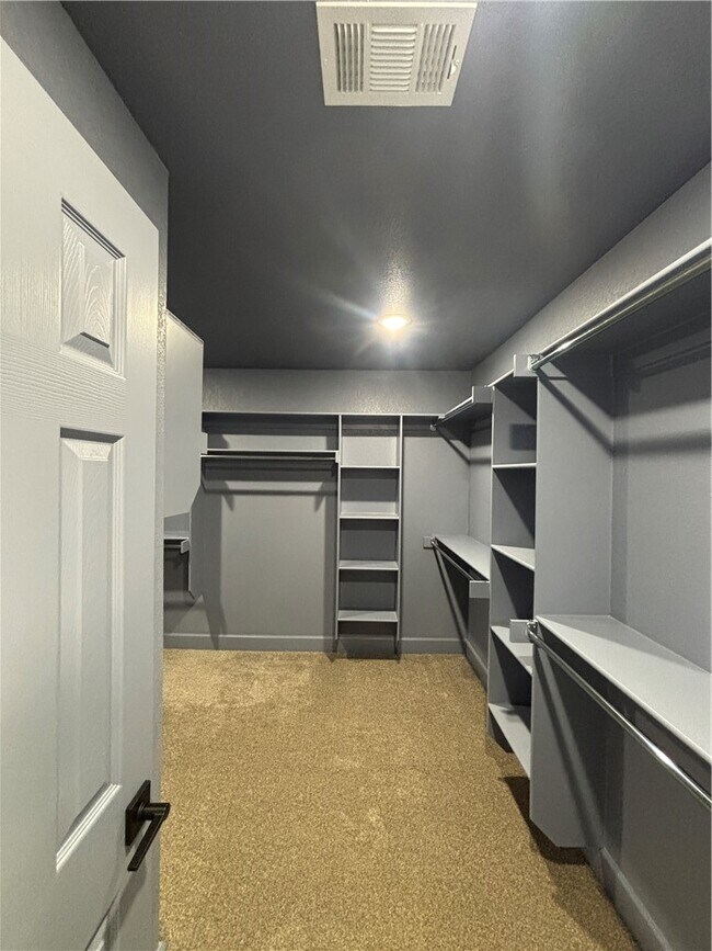 Building Photo - 3200 SW Lovely Ln