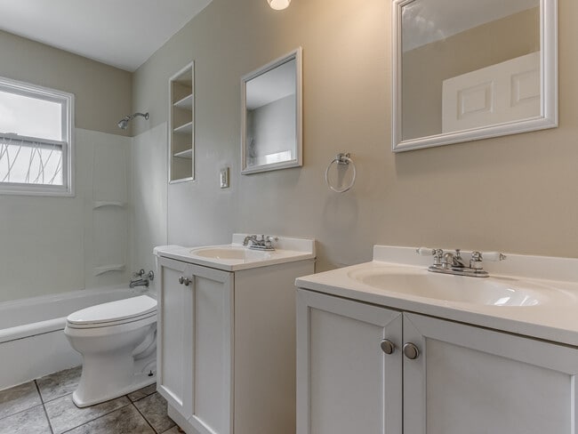 Building Photo - 2609 Mickey Rd