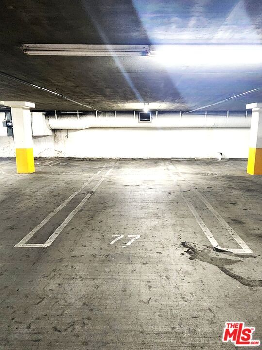 Building Photo - 625 S Berendo St