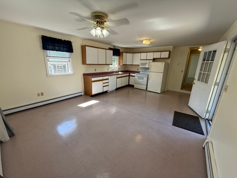 Kitchen living room combination - 5 Norton Way