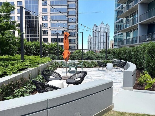 Building Photo - 1080 Peachtree St NE