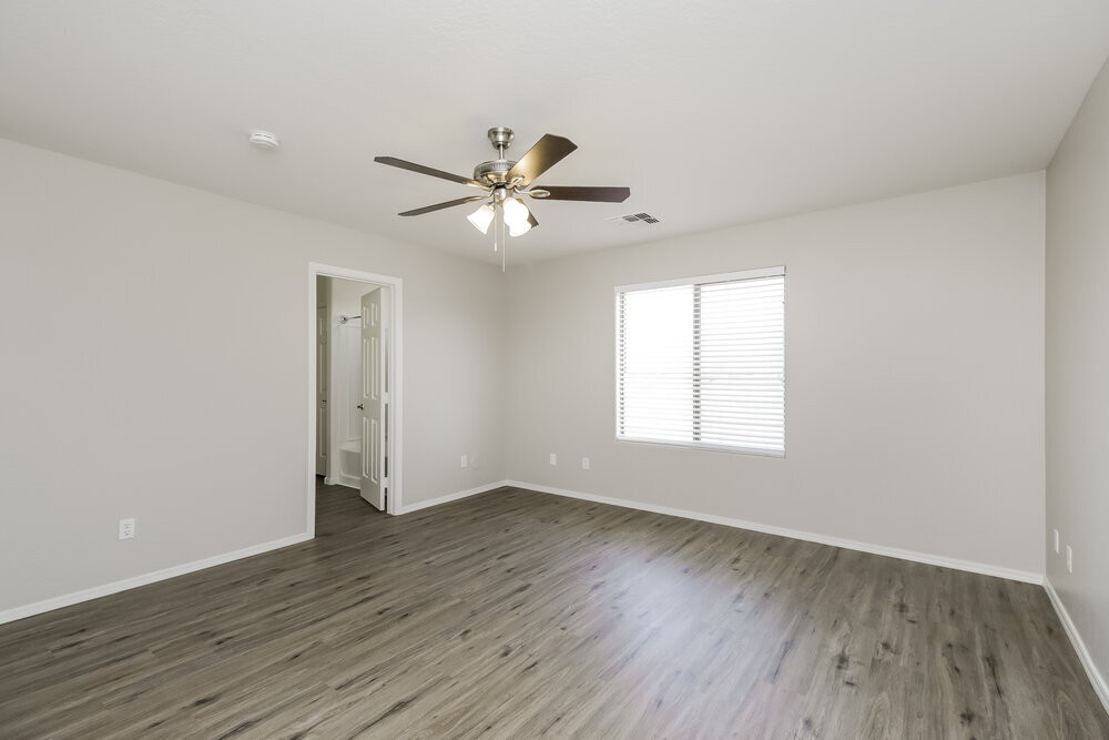 Building Photo - 2552 E Meadow Lark Way