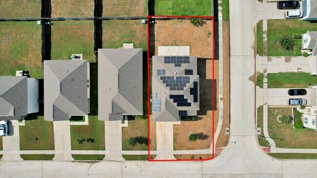 Building Photo - 2056 Spindletree Ln
