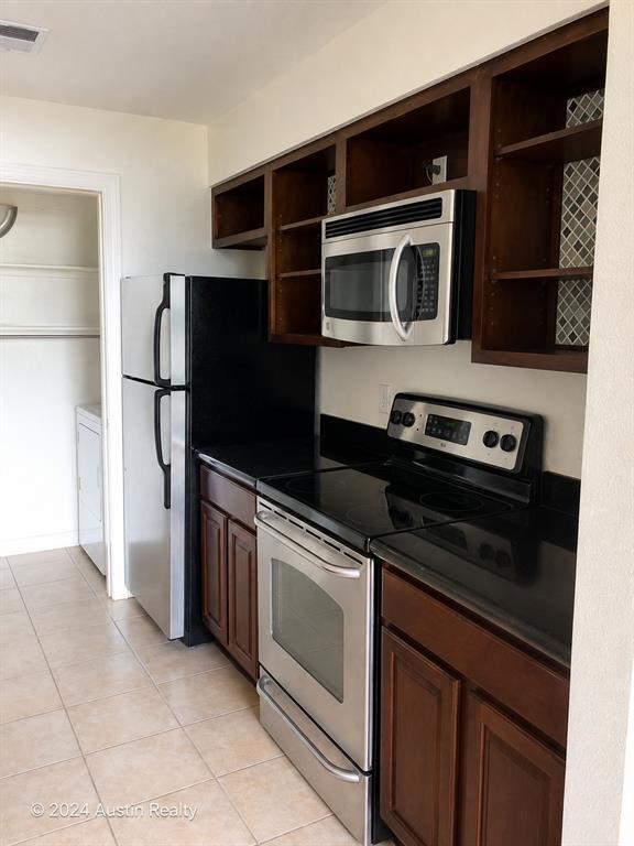 Building Photo - 6000 Shepherd Mountain Cove