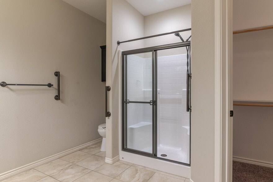 Building Photo - 2202 Woodgrove Lane