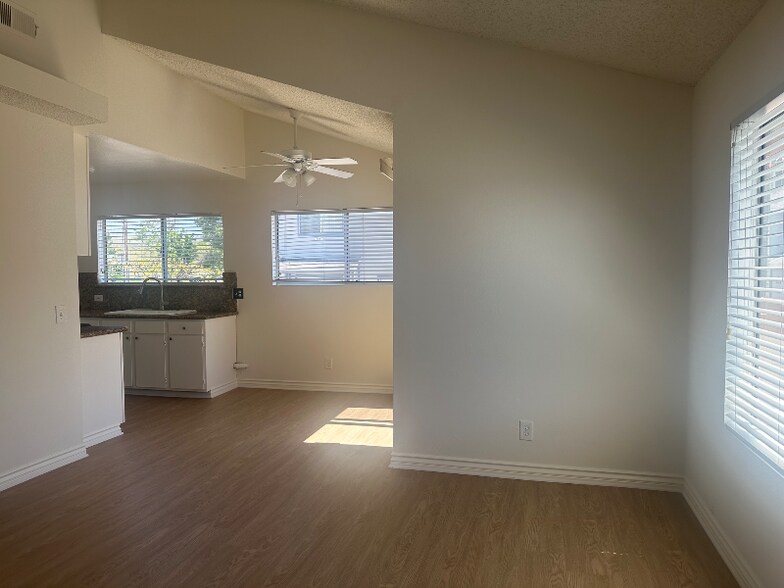 Primary Photo - 130 N Orange Ave