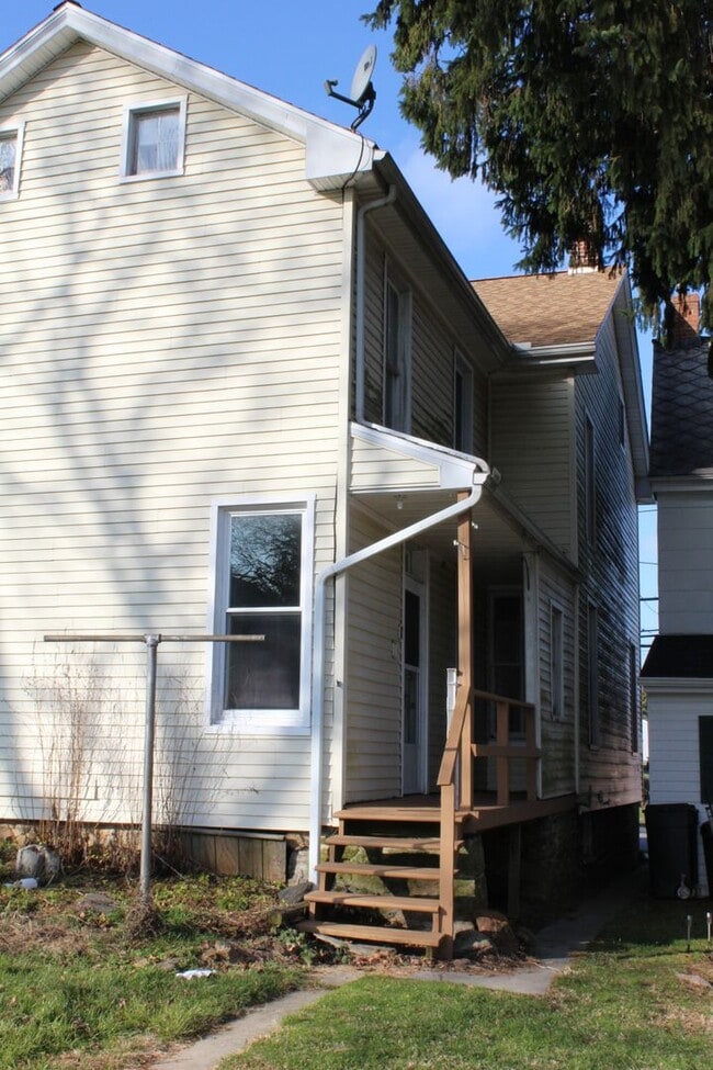 Building Photo - Semi Detached Home in Shrewsbury