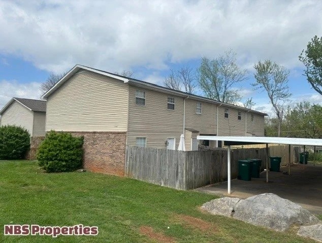 Building Photo - 9149 Cedarpark Ln