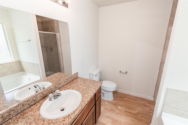 Building Photo - 2434 Sailors Way