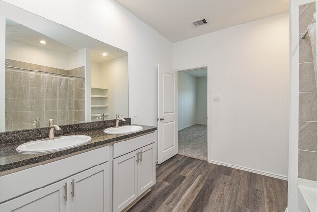 Building Photo - 24219 Copperleaf Bay Ln