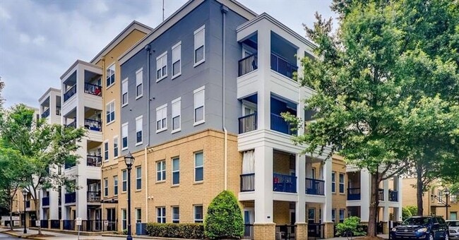 Building Photo - 870 Inman Village NE Pky