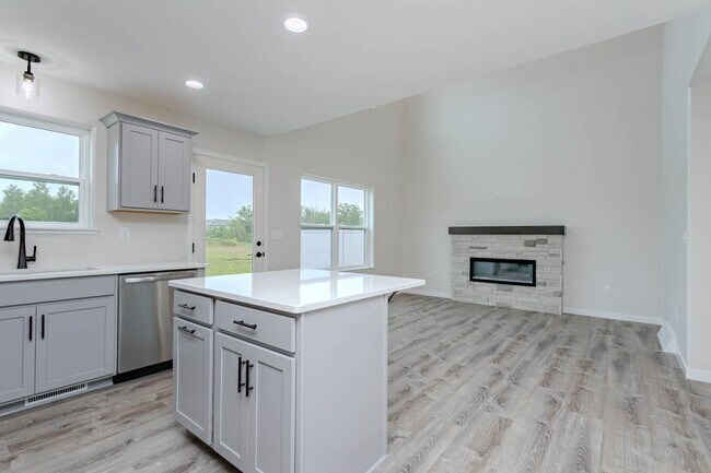 Building Photo - 3504 Green Pastures Ln