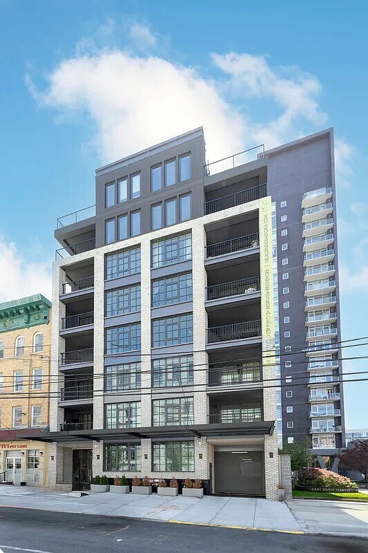 Building Photo - 11-32 31st Avenue