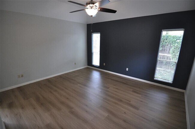 Building Photo - 602 Timbergrove Ct