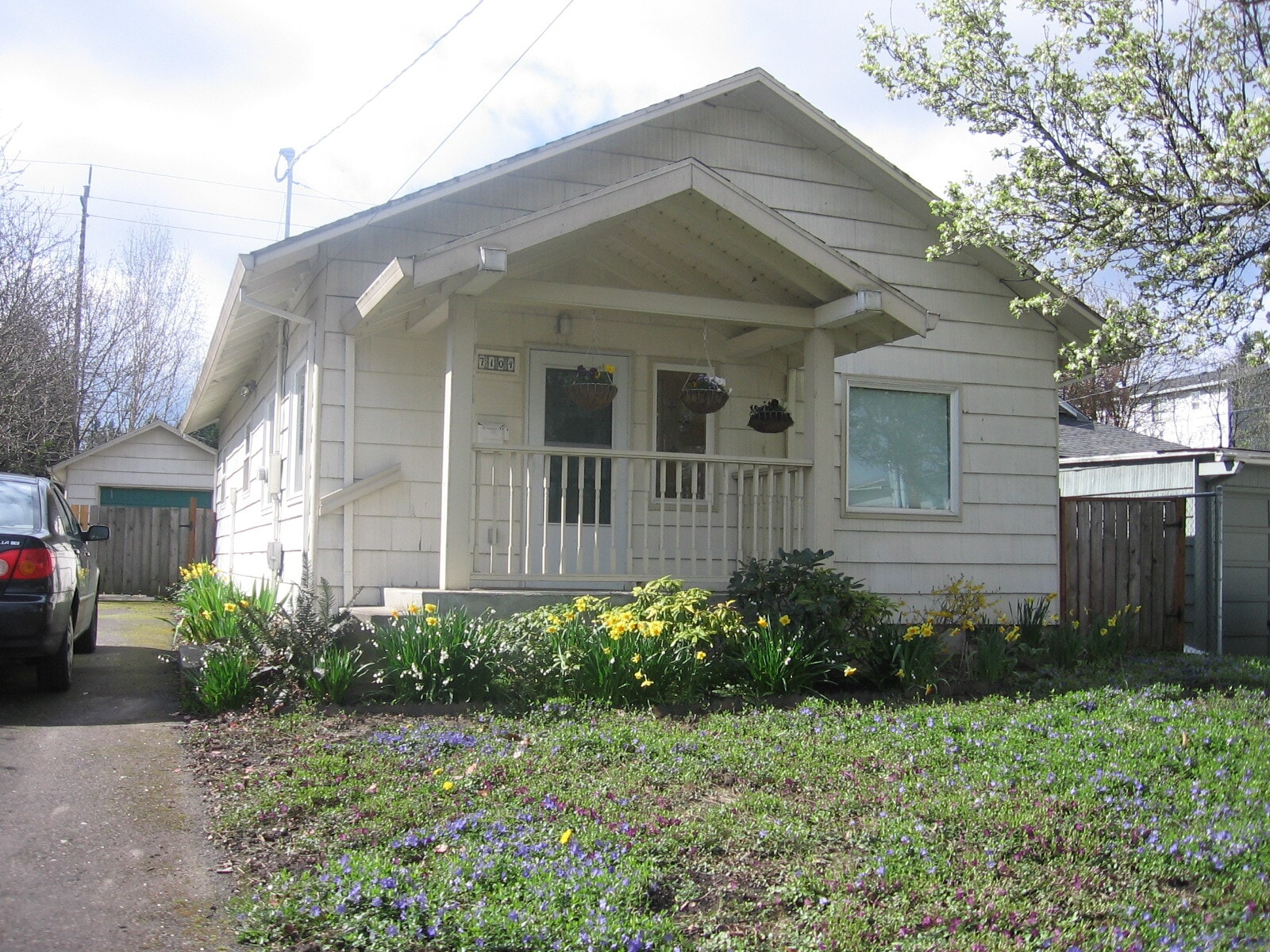 Building Photo - 7104 North Mears Street