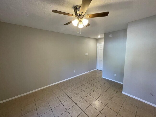 Building Photo - 2500 Burleson Rd